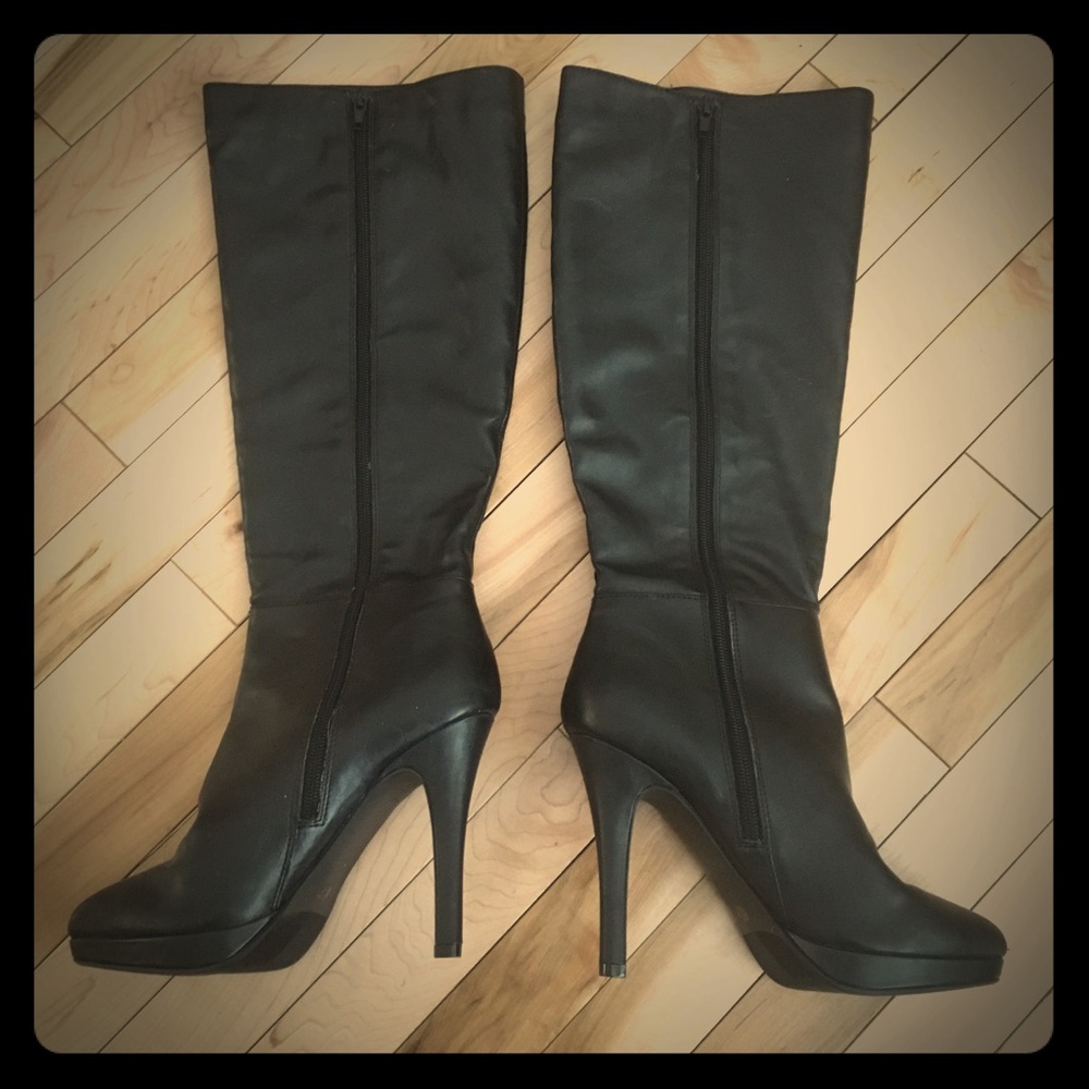 Women’s black knee high boots